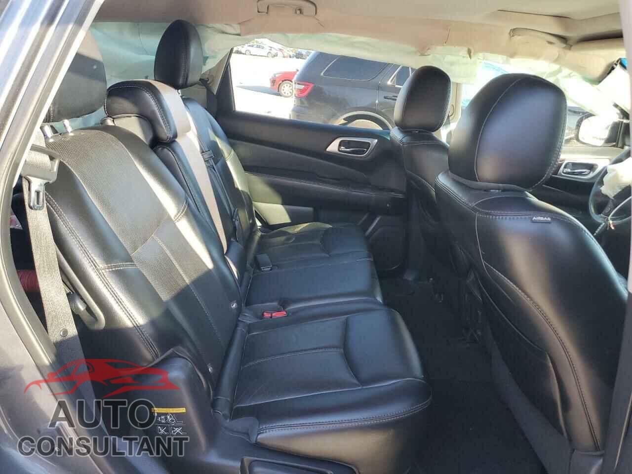 NISSAN PATHFINDER 2015 - 5N1AR2MN2FC602753