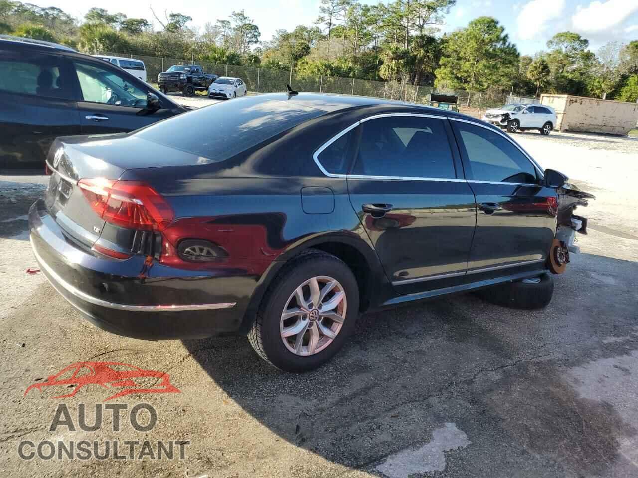 VOLKSWAGEN PASSAT 2017 - 1VWAT7A37HC077937