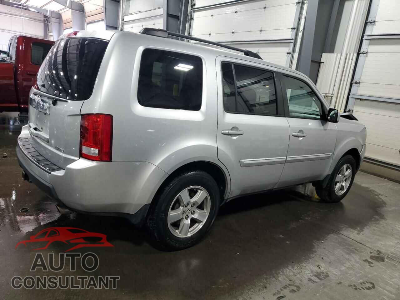 HONDA PILOT 2011 - 5FNYF4H4XBB089113