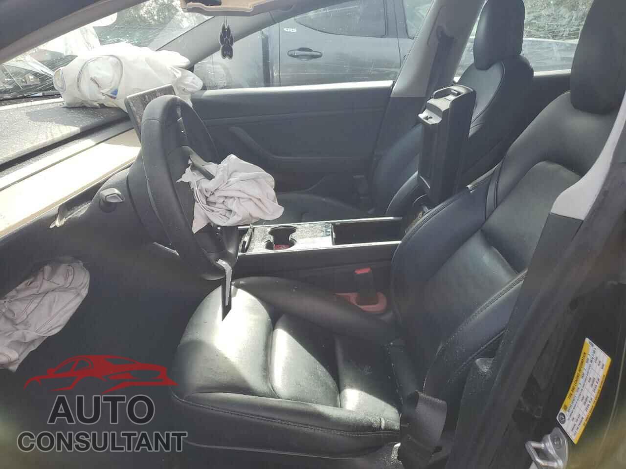 TESLA MODEL 3 2020 - 5YJ3E1EAXLF743356
