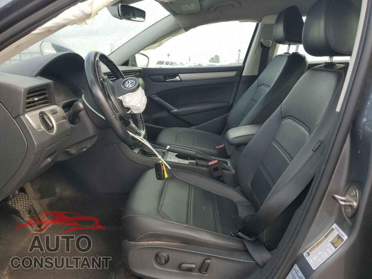 VOLKSWAGEN PASSAT 2020 - 1VWSA7A35LC009722