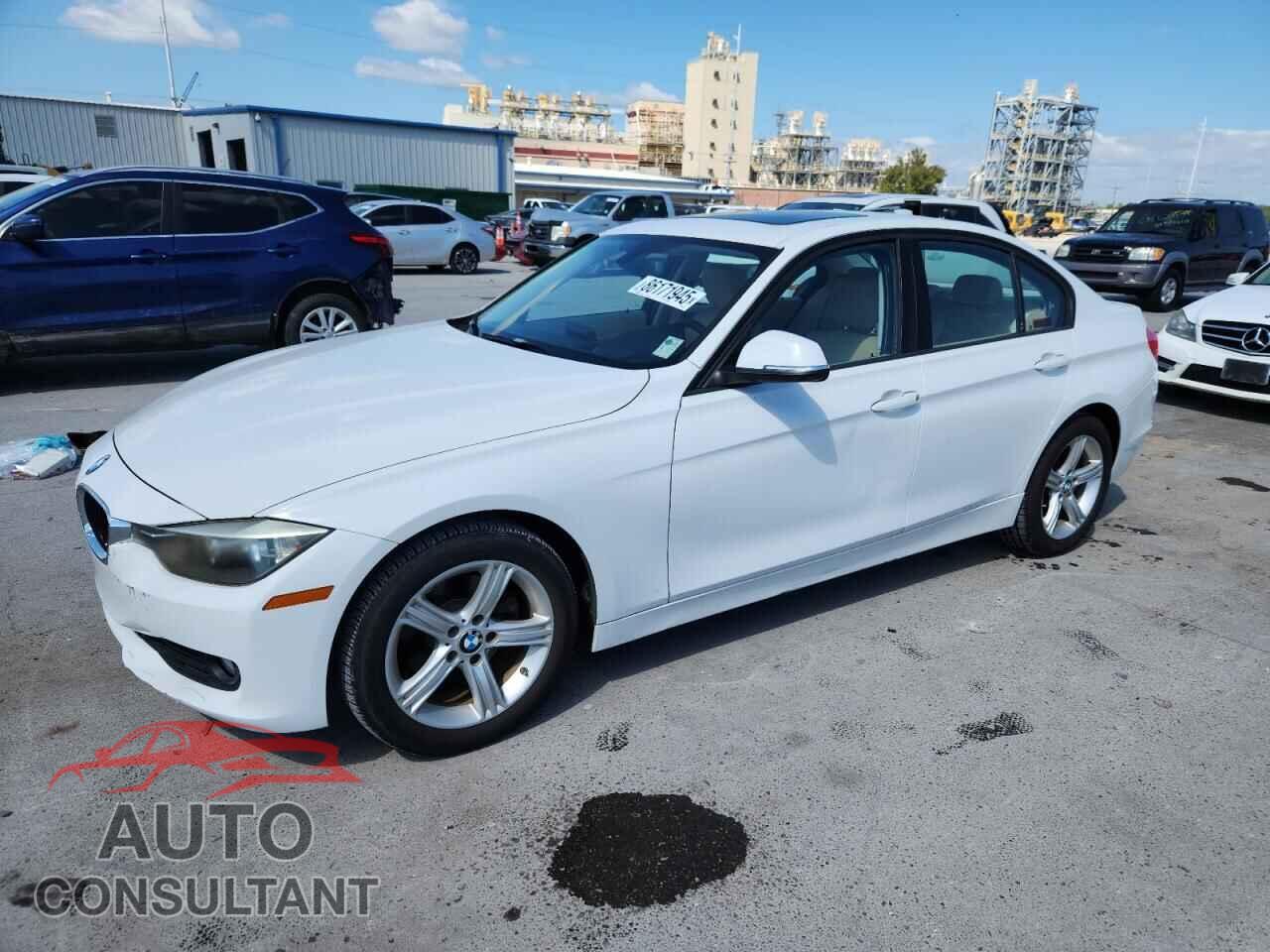 BMW 3 SERIES 2012 - WBA3A5C54CF258132