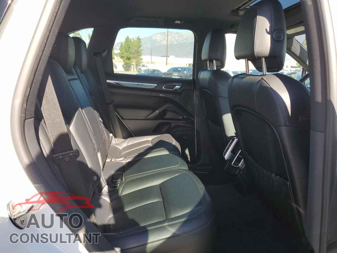PORSCHE CAYENNE 2015 - WP1AF2A23FLA42778