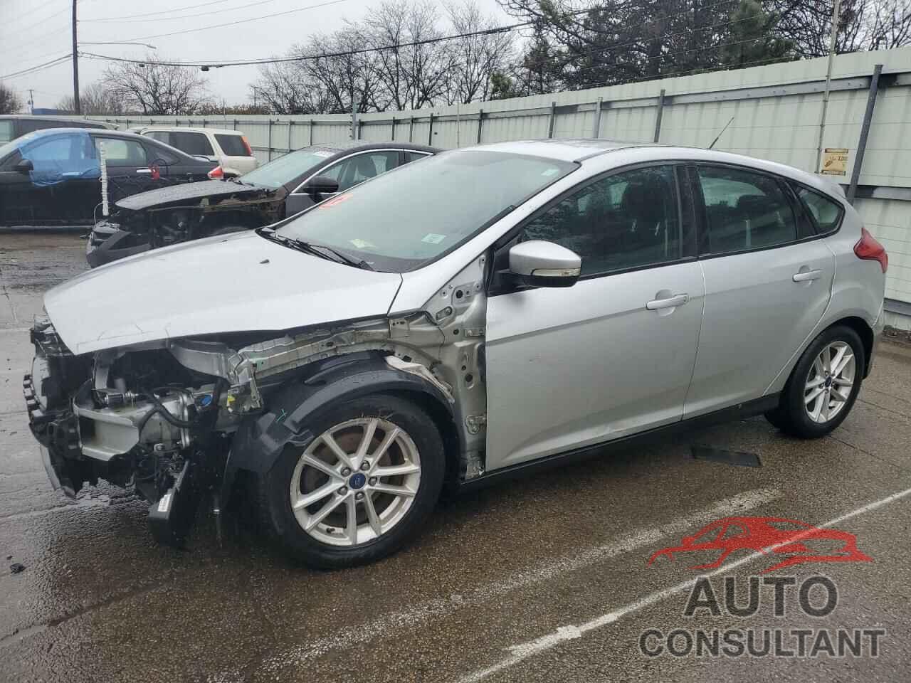 FORD FOCUS 2015 - 1FADP3K22FL242119