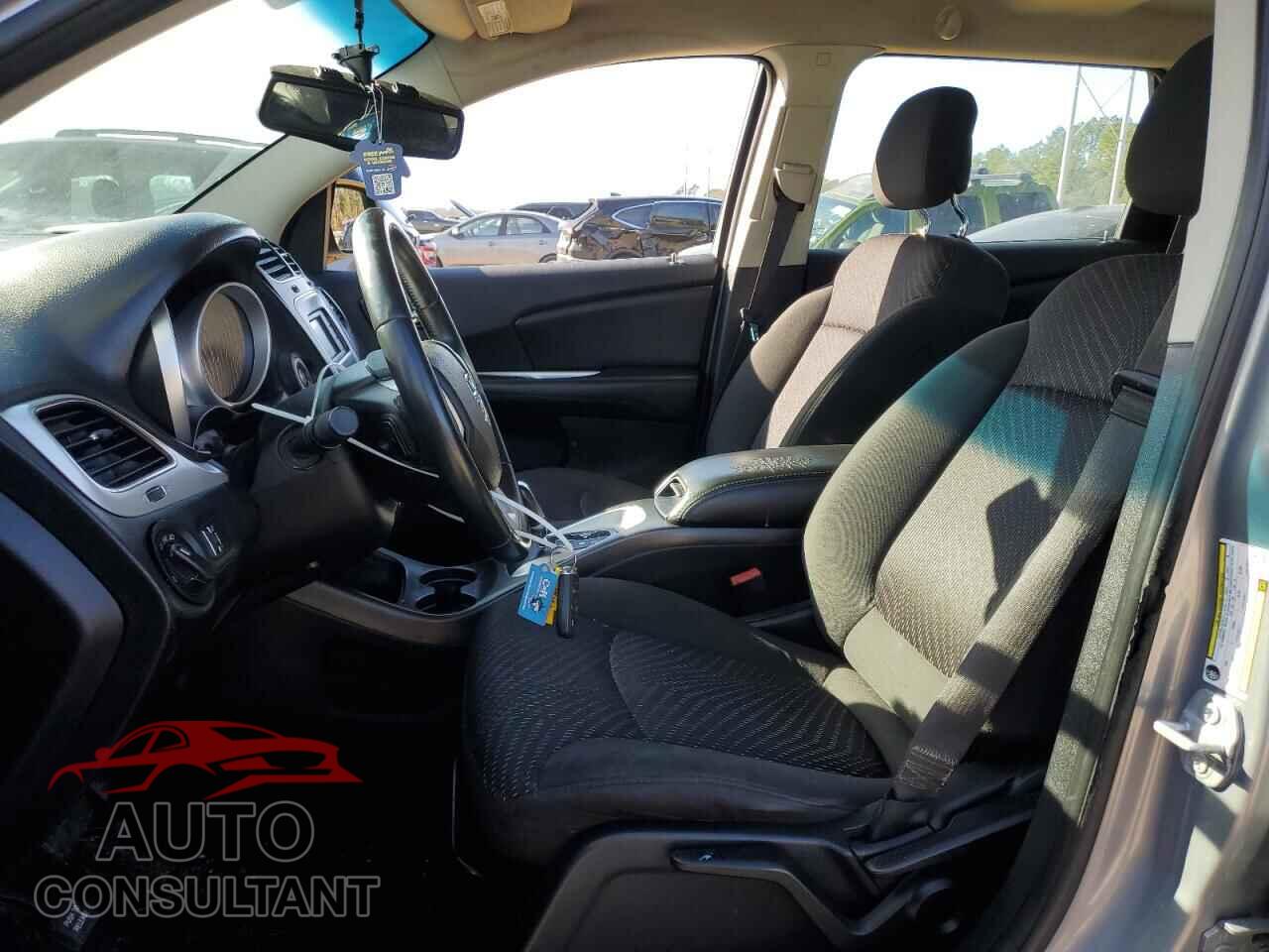 DODGE JOURNEY 2015 - 3C4PDCAB5FT737517