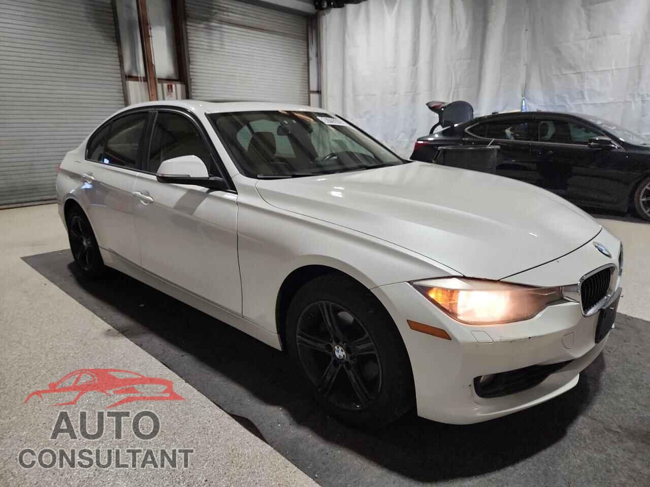 BMW 3 SERIES 2013 - WBA3B5C59DF596446