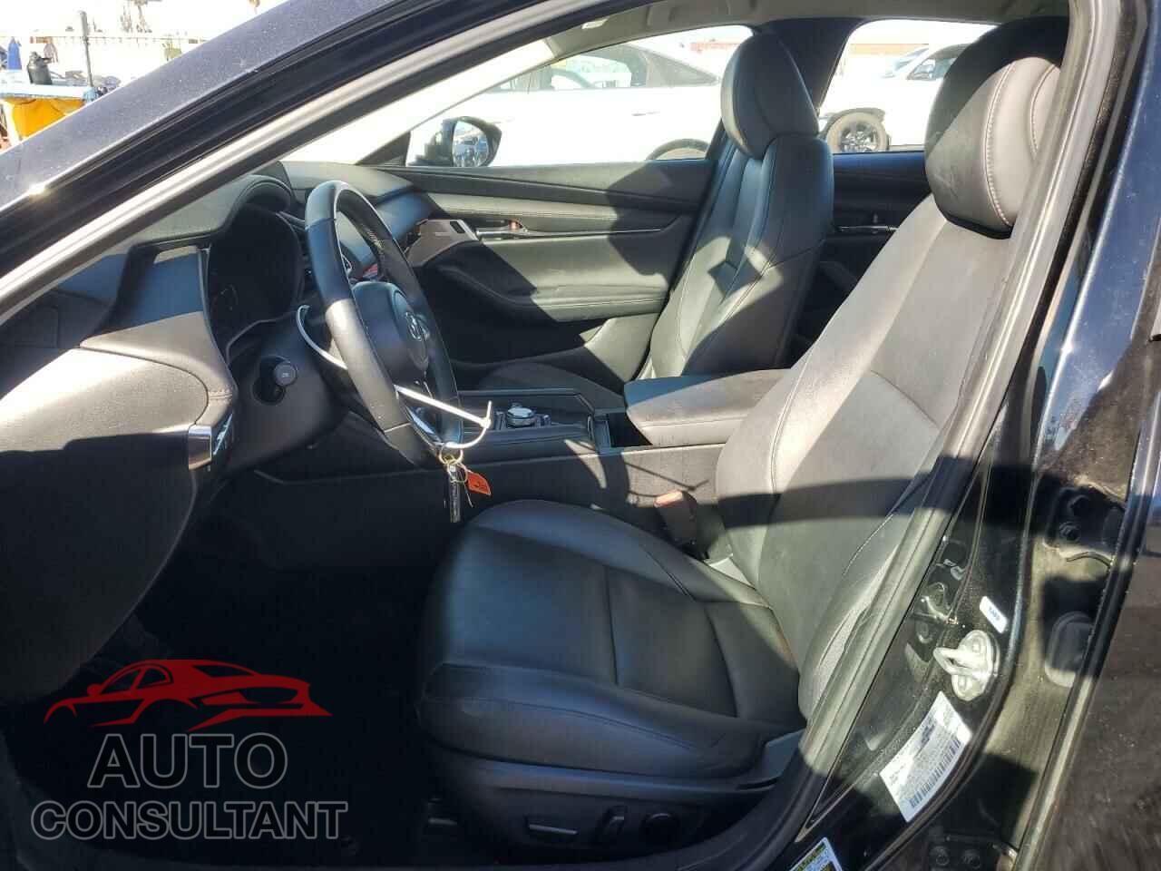 MAZDA 3 2019 - 3MZBPADL3KM108737