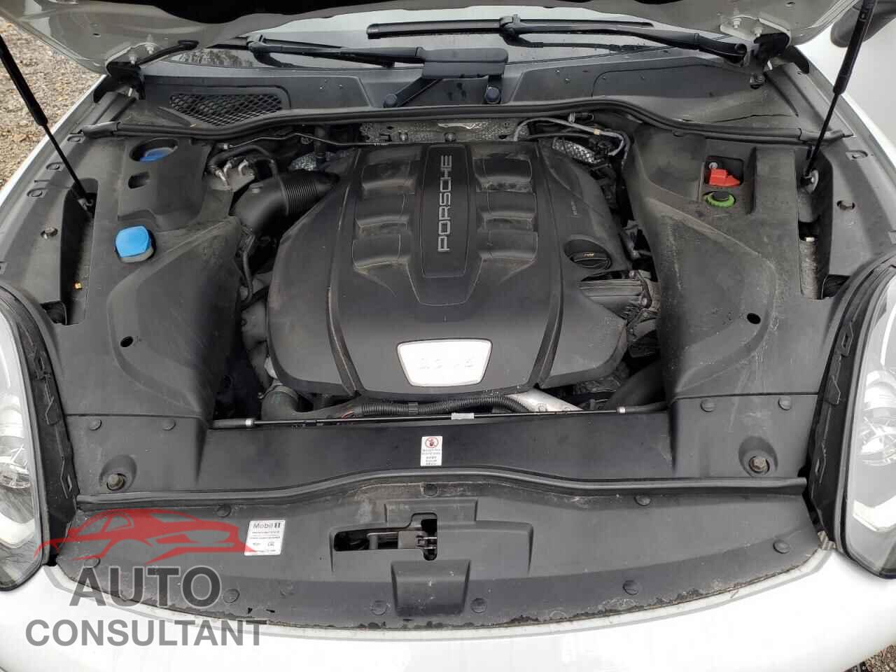 PORSCHE CAYENNE 2015 - WP1AF2A21FLA30483
