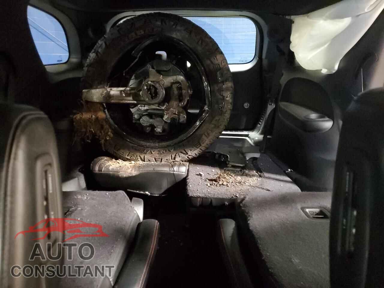 DODGE DURANGO 2018 - 1C4SDJCT8JC226358