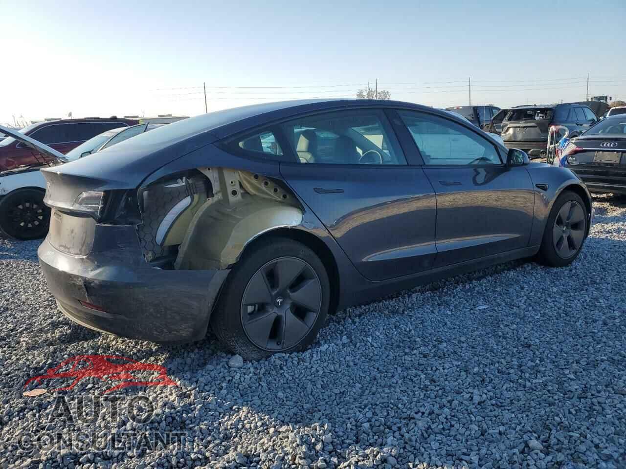 TESLA MODEL 3 2023 - 5YJ3E1EA3PF553047