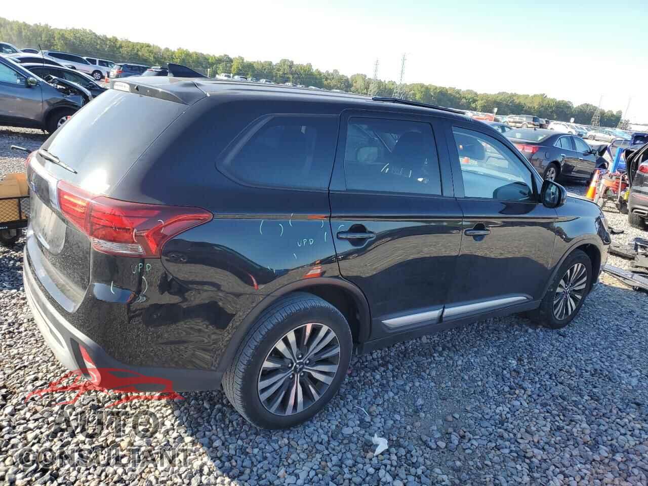 MITSUBISHI OUTLANDER 2020 - JA4AZ3A36LZ026357