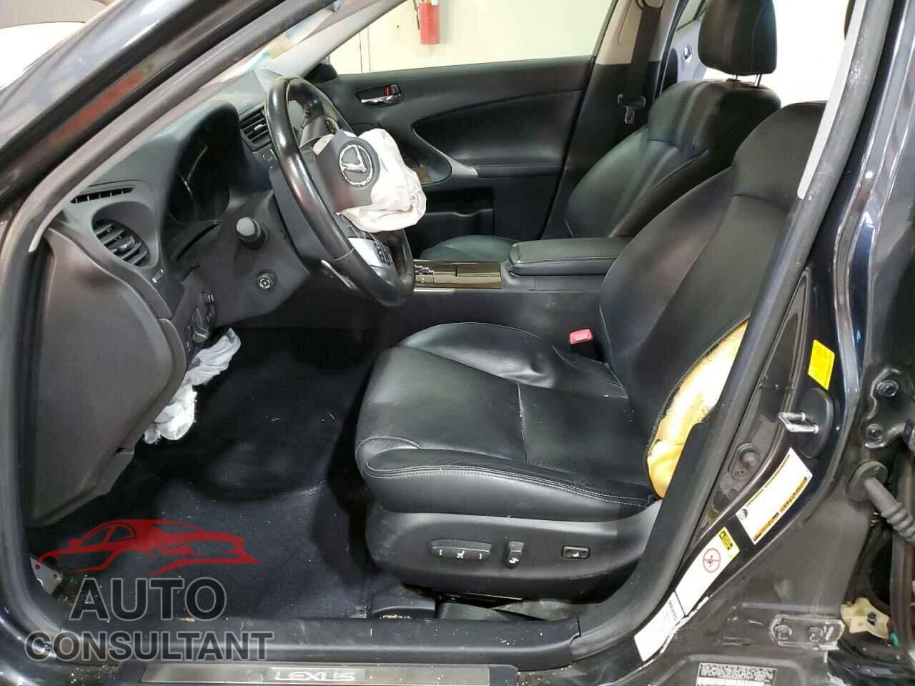 LEXUS IS 2011 - JTHCE5C26B5000114