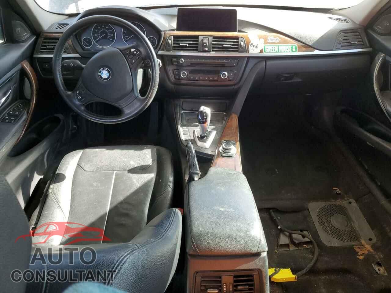 BMW 3 SERIES 2013 - WBA3B9C55DF140404
