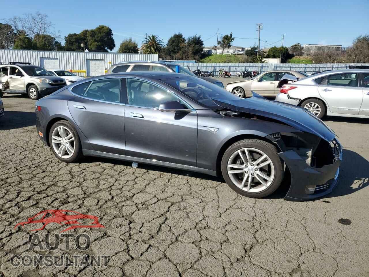 TESLA MODEL S 2016 - 5YJSA1E10GF131888