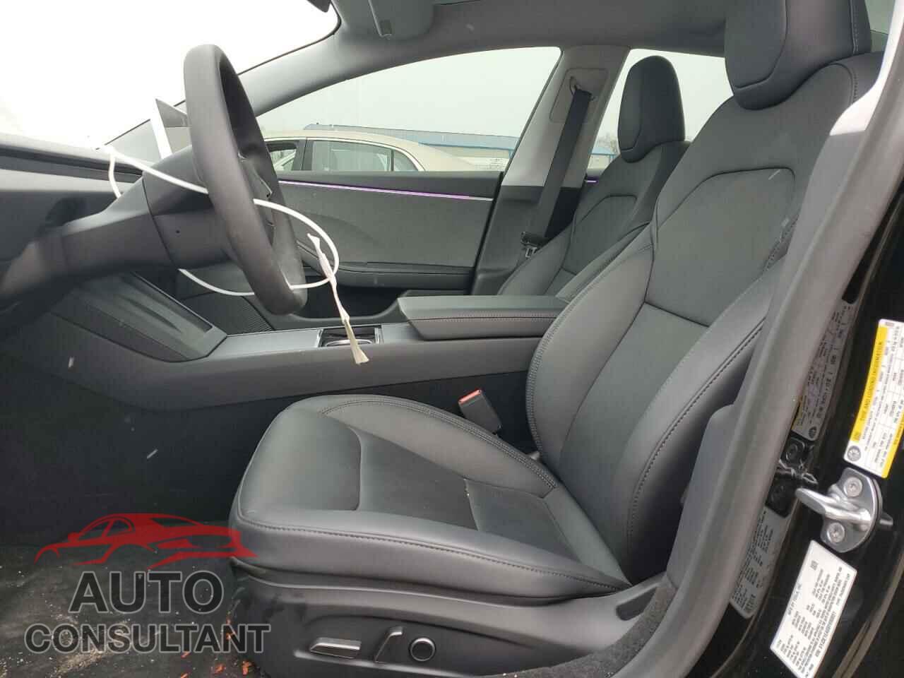 TESLA MODEL 3 2025 - 5YJ3E1EA0SF890851