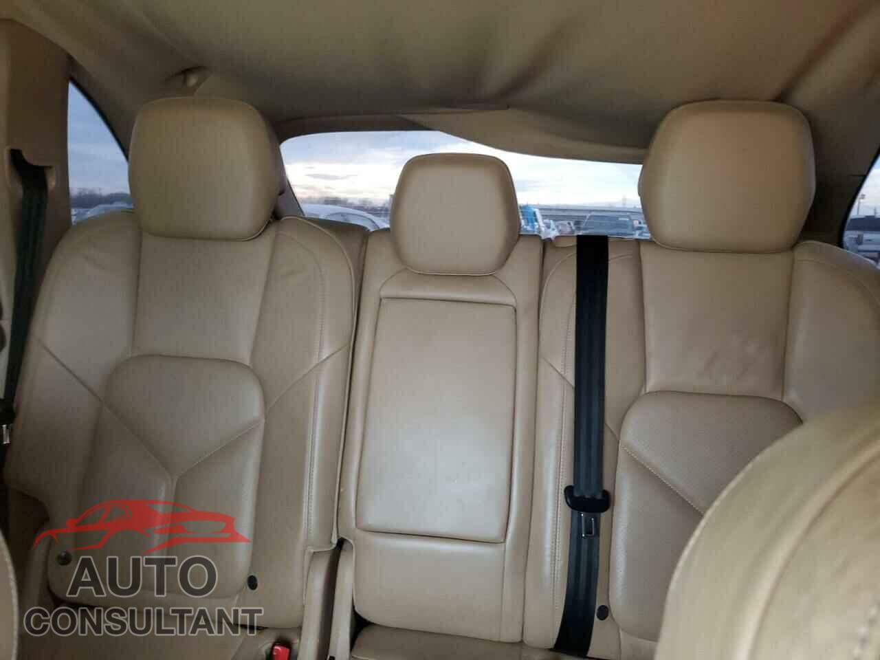 PORSCHE CAYENNE 2014 - WP1AA2A25ELA90232