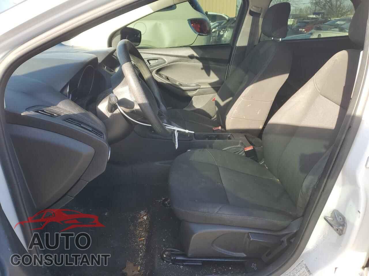FORD FOCUS 2017 - 1FADP3E26HL315071