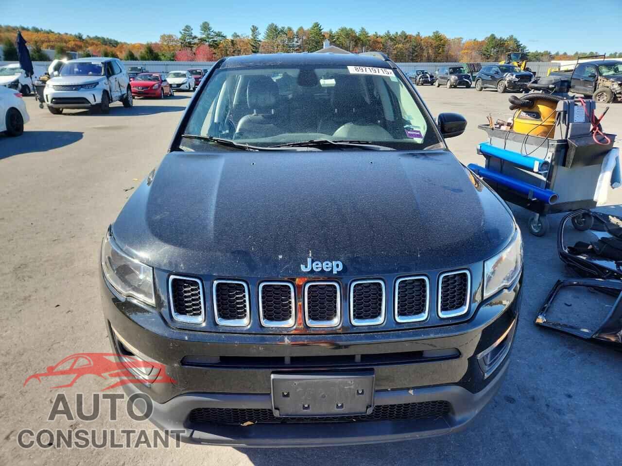 JEEP COMPASS 2018 - 3C4NJDBB4JT281748