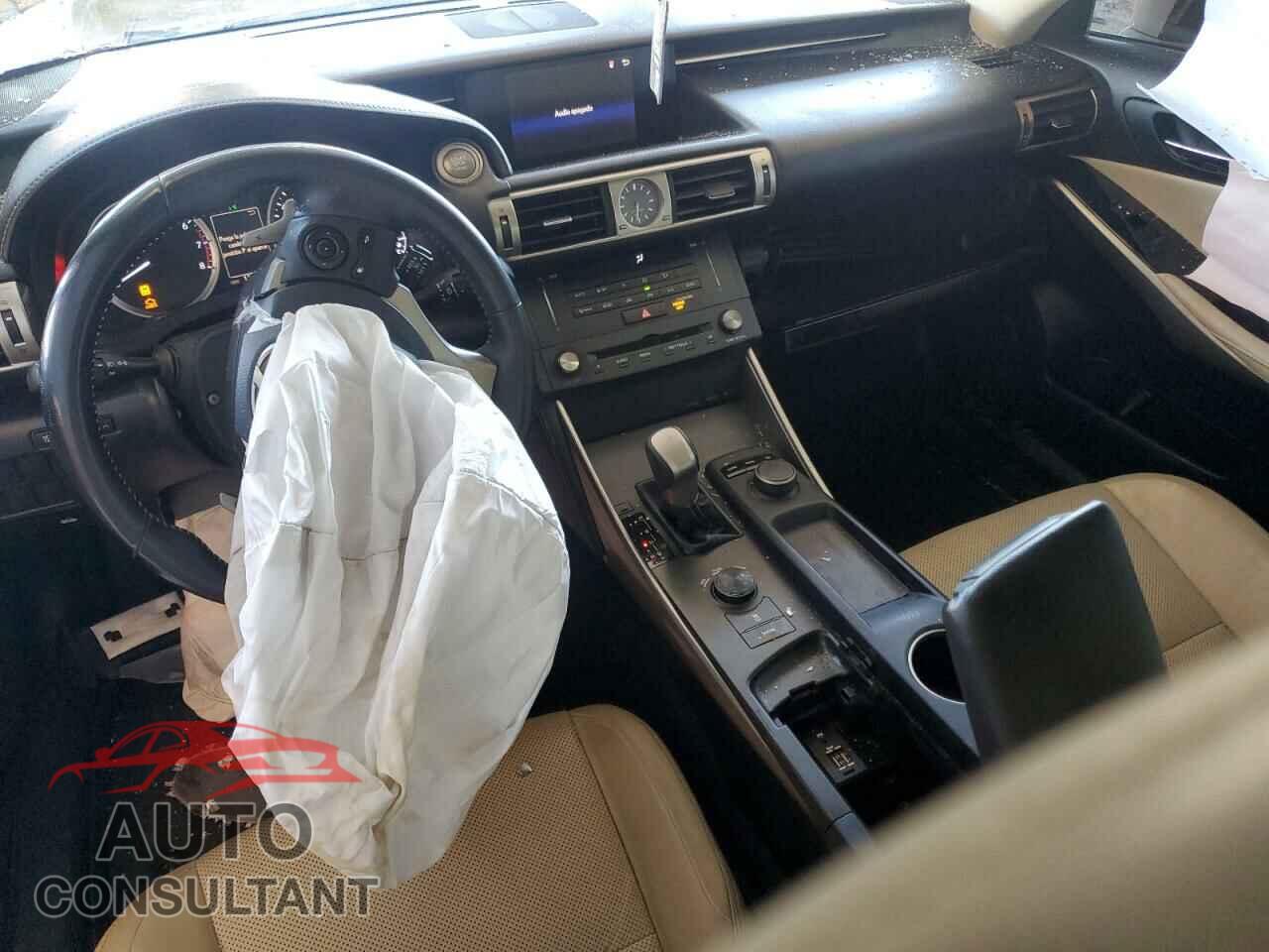 LEXUS IS 2015 - JTHBF1D27F5043981