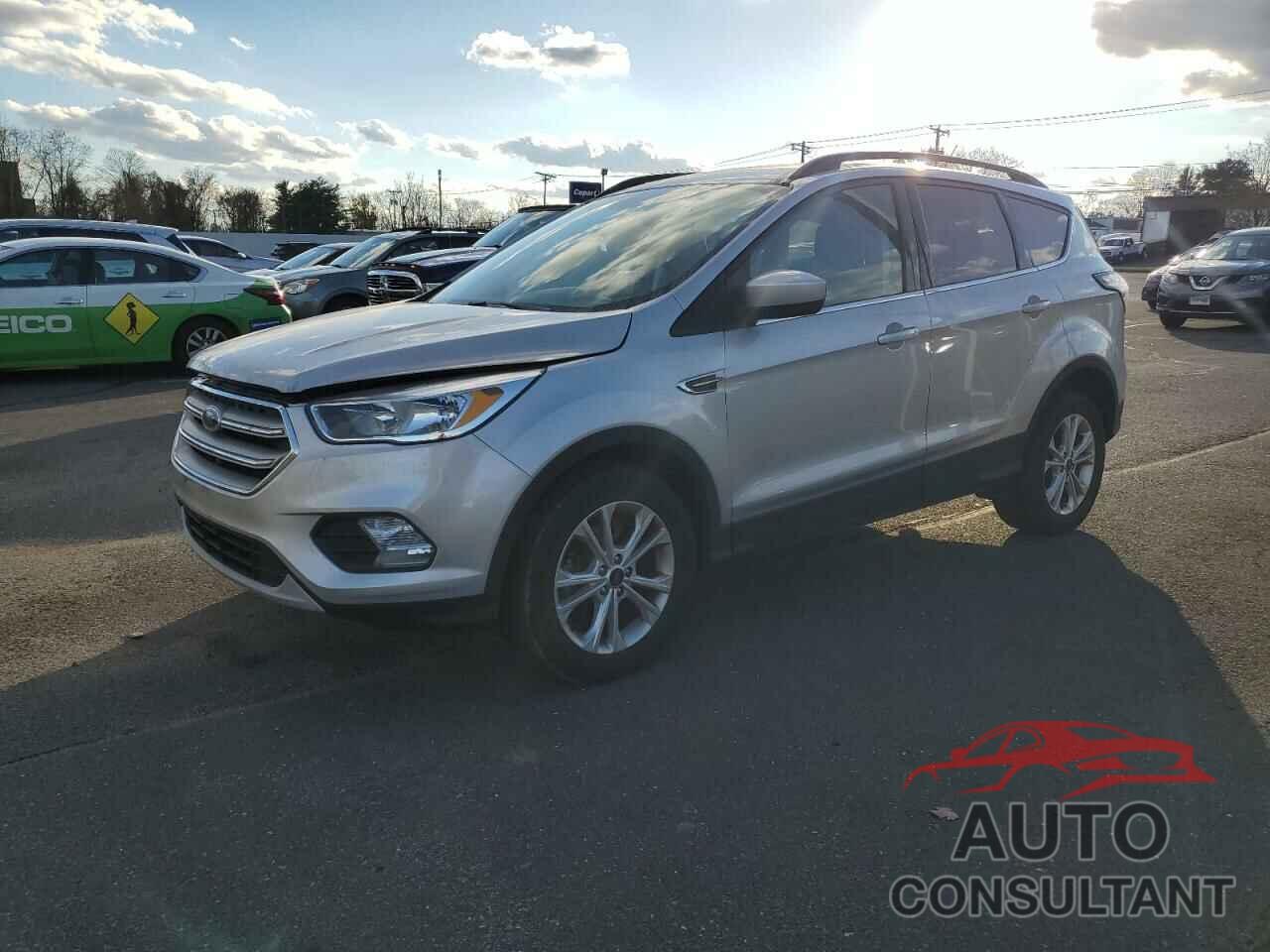 FORD ESCAPE 2018 - 1FMCU0GD7JUC77051