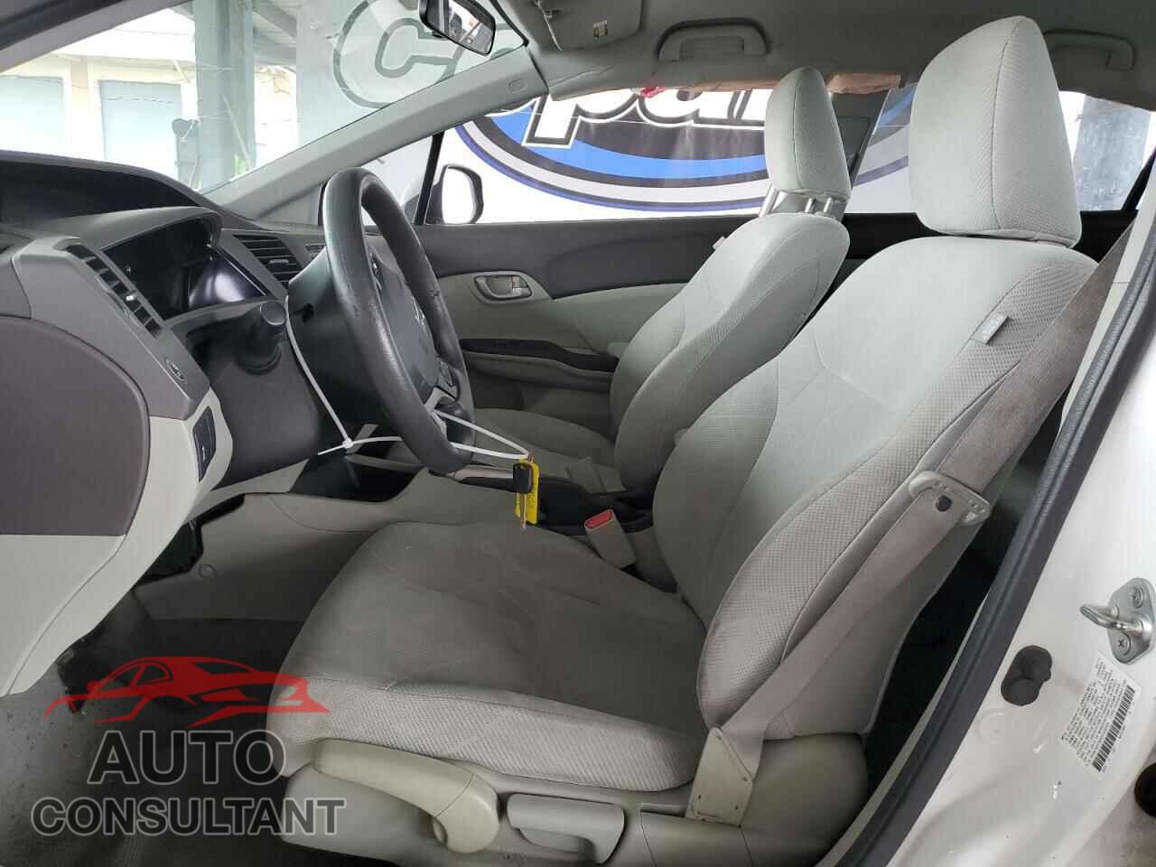 HONDA CIVIC 2014 - 2HGFB2F52CH335295