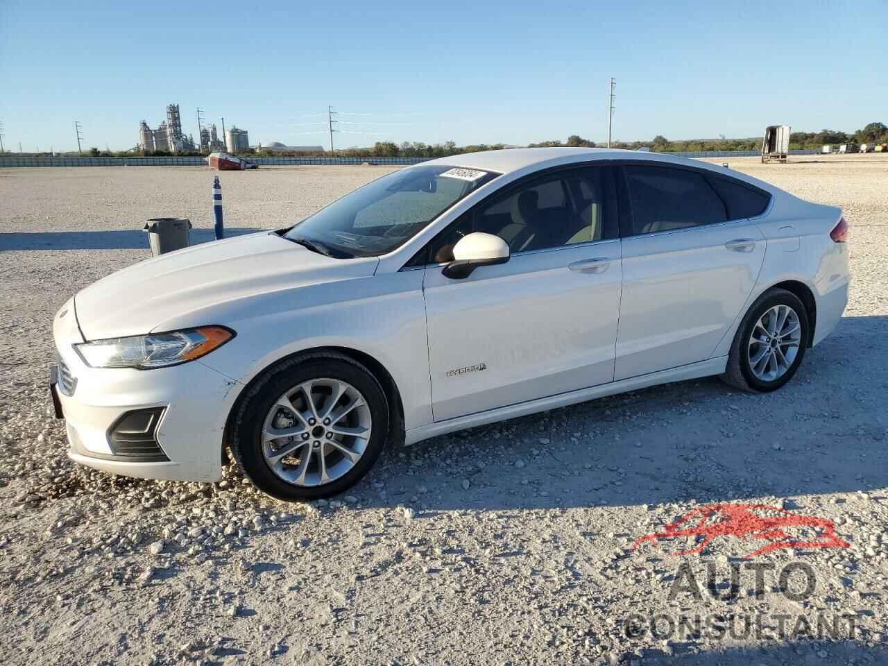 FORD FUSION 2019 - 3FA6P0LU6KR241042