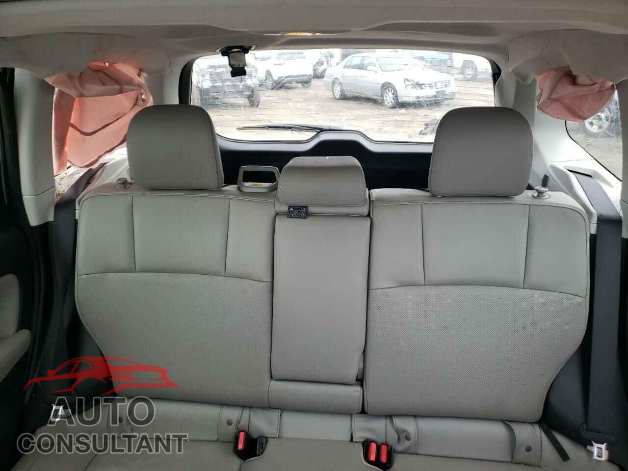 SUBARU FORESTER 2017 - JF2SJALC3HH414955