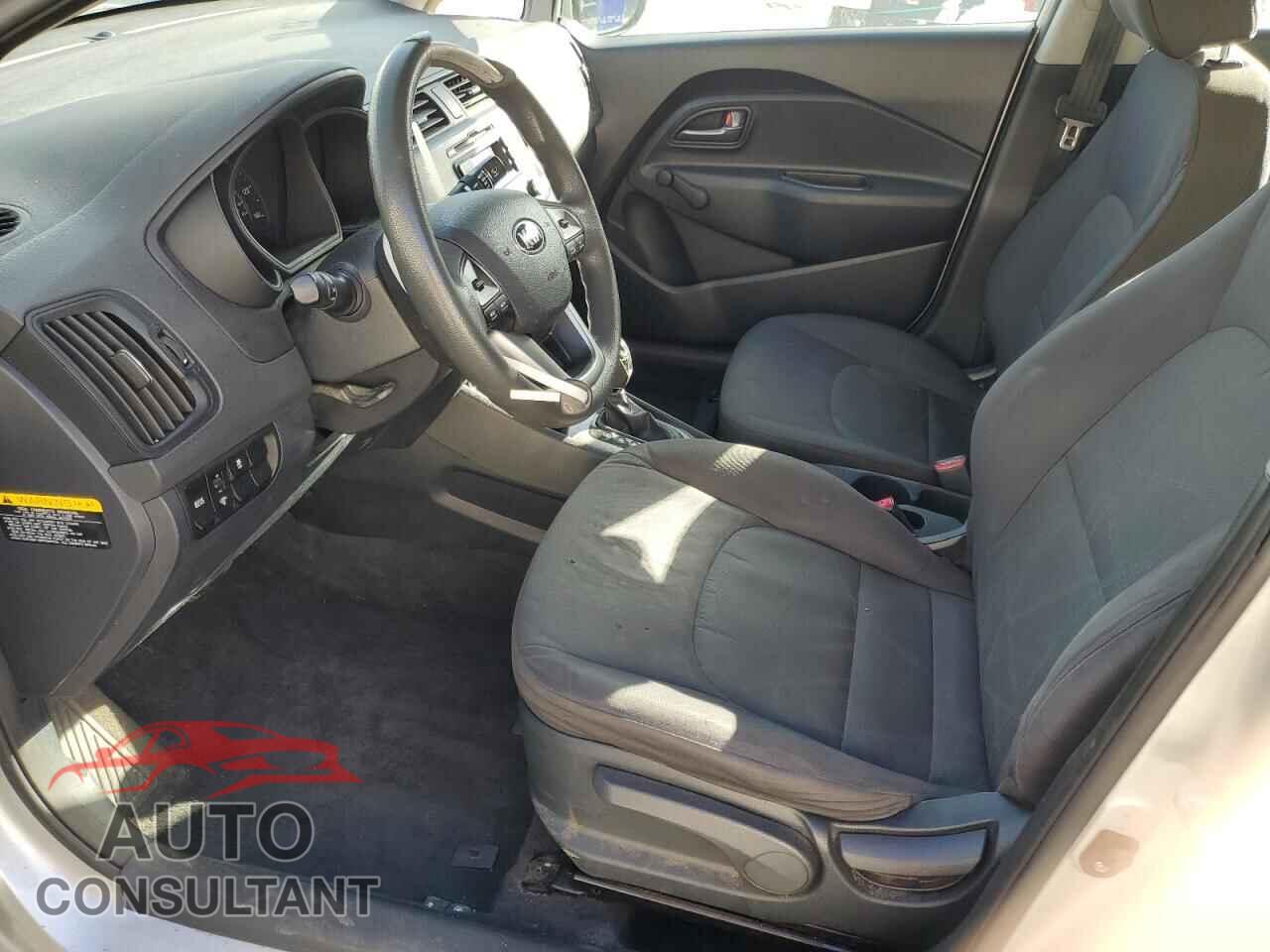 KIA RIO 2015 - KNADM4A36F6527372