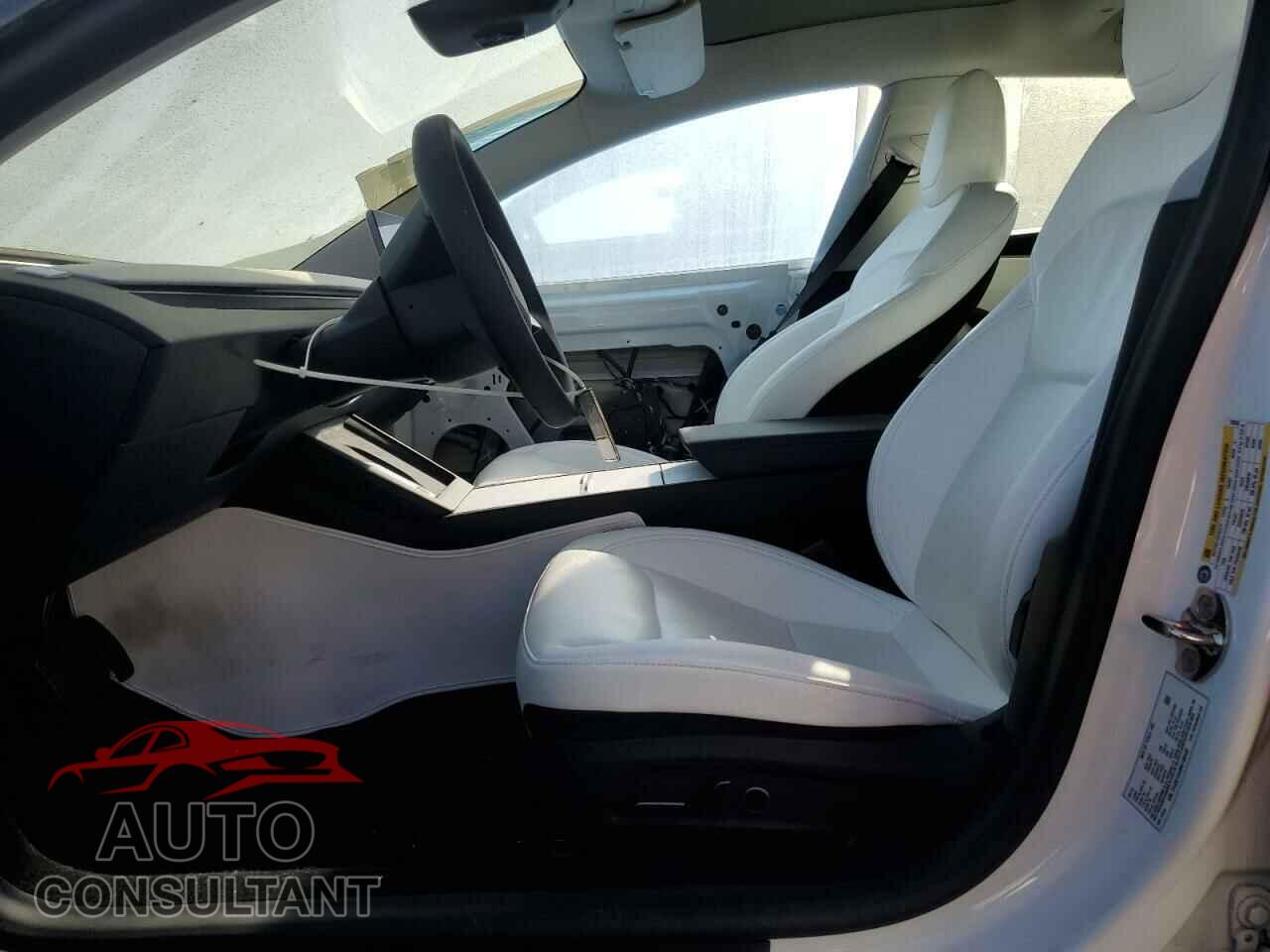 TESLA MODEL 3 2024 - 5YJ3E1EA4RF795493