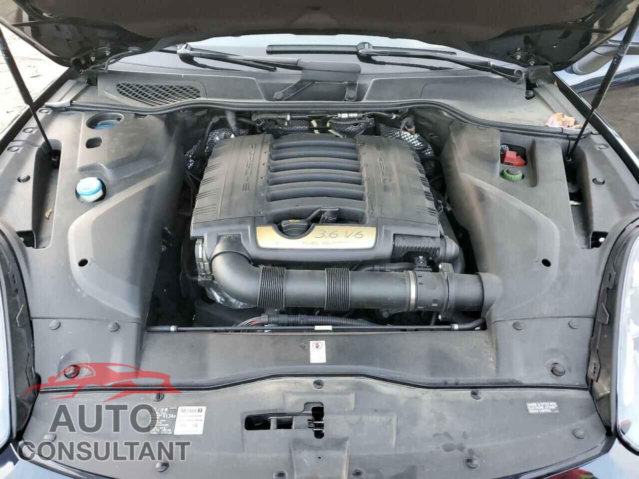 PORSCHE CAYENNE 2016 - WP1AA2A21GLA08807
