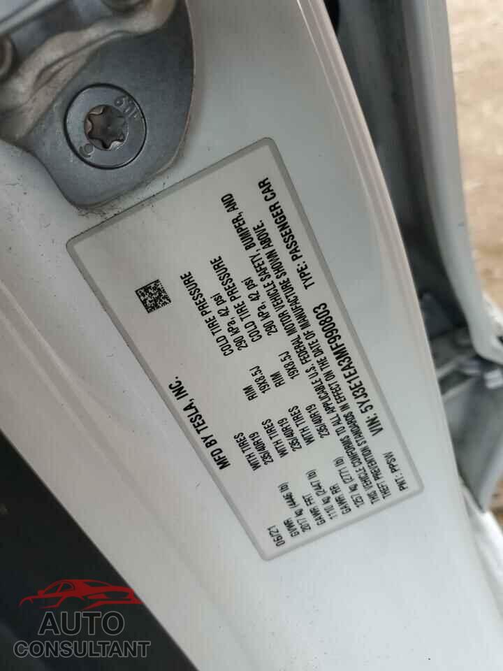 TESLA MODEL 3 2021 - 5YJ3E1EA3MF990803