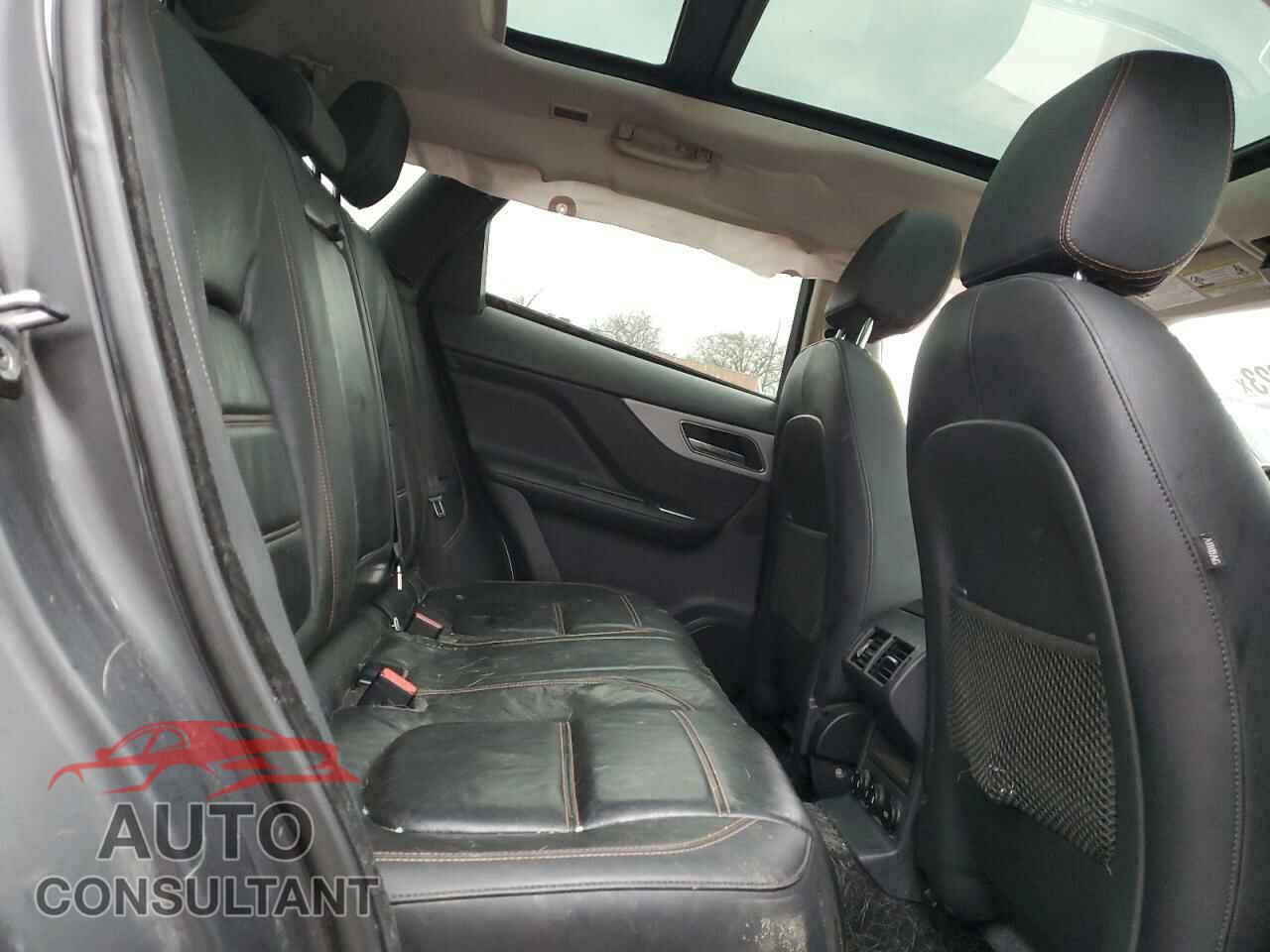 JAGUAR F-PACE 2017 - SADCK2BV5HA892686