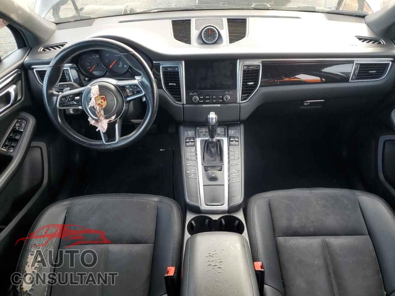 PORSCHE MACAN 2017 - WP1AA2A59HLB07757