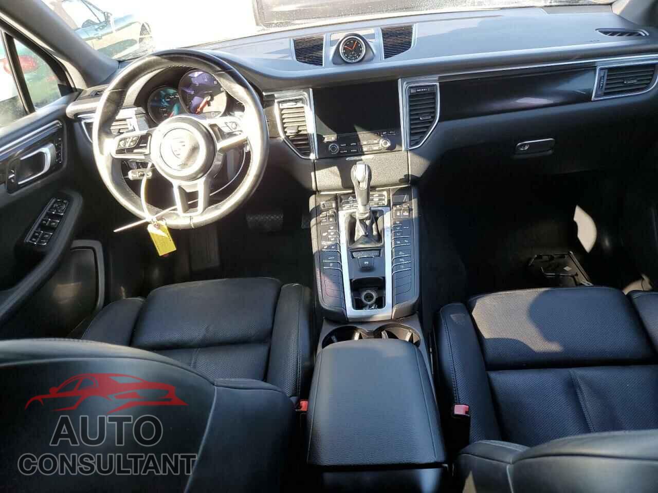 PORSCHE MACAN 2018 - WP1AA2A58JLB09165