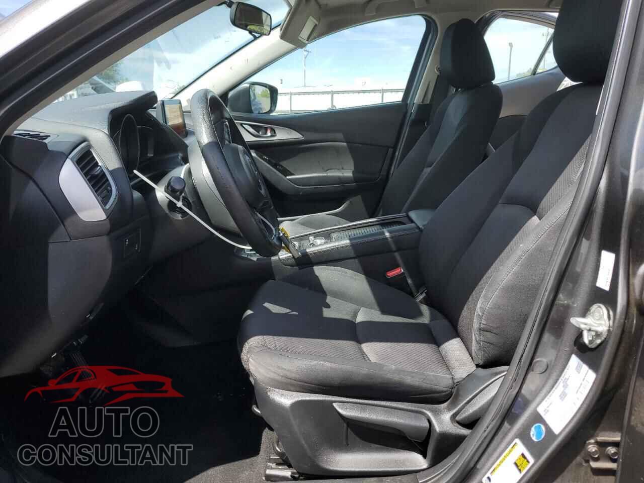 MAZDA 3 2017 - 3MZBN1U75HM106912
