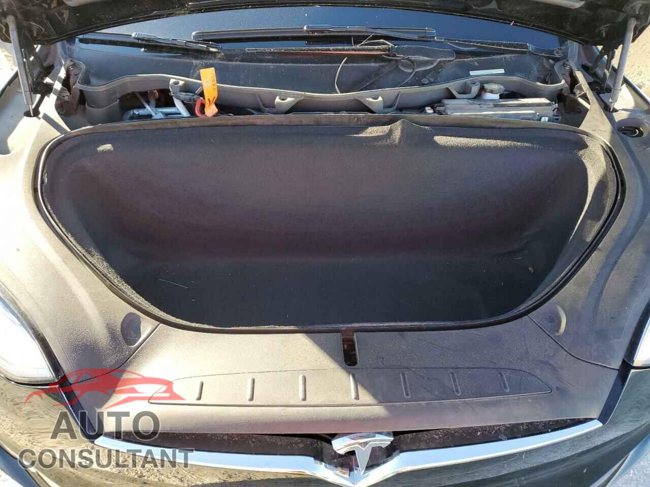 TESLA MODEL X 2019 - 5YJXCBE40KF155228