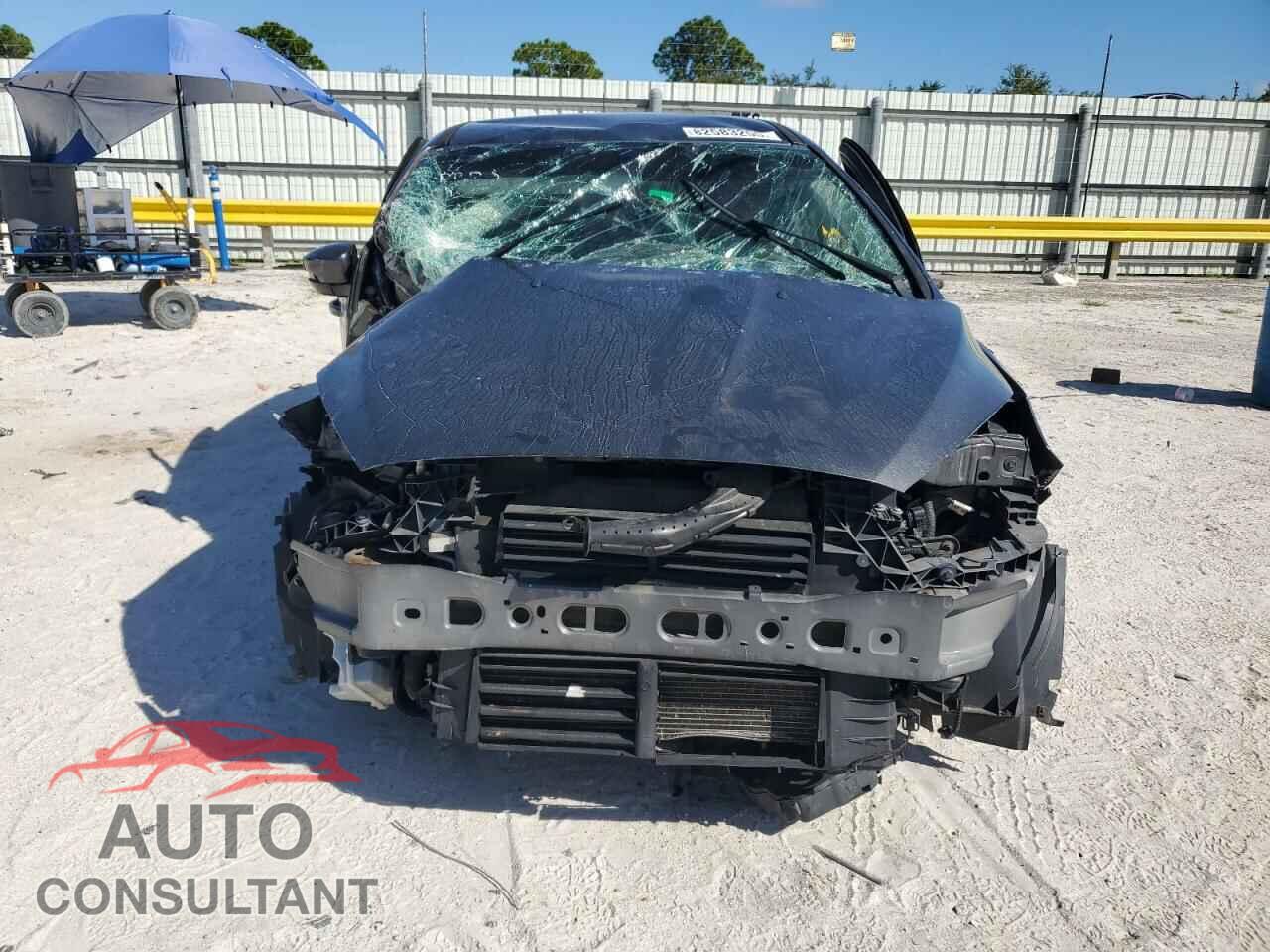 FORD FOCUS 2017 - 1FADP3F21HL338207
