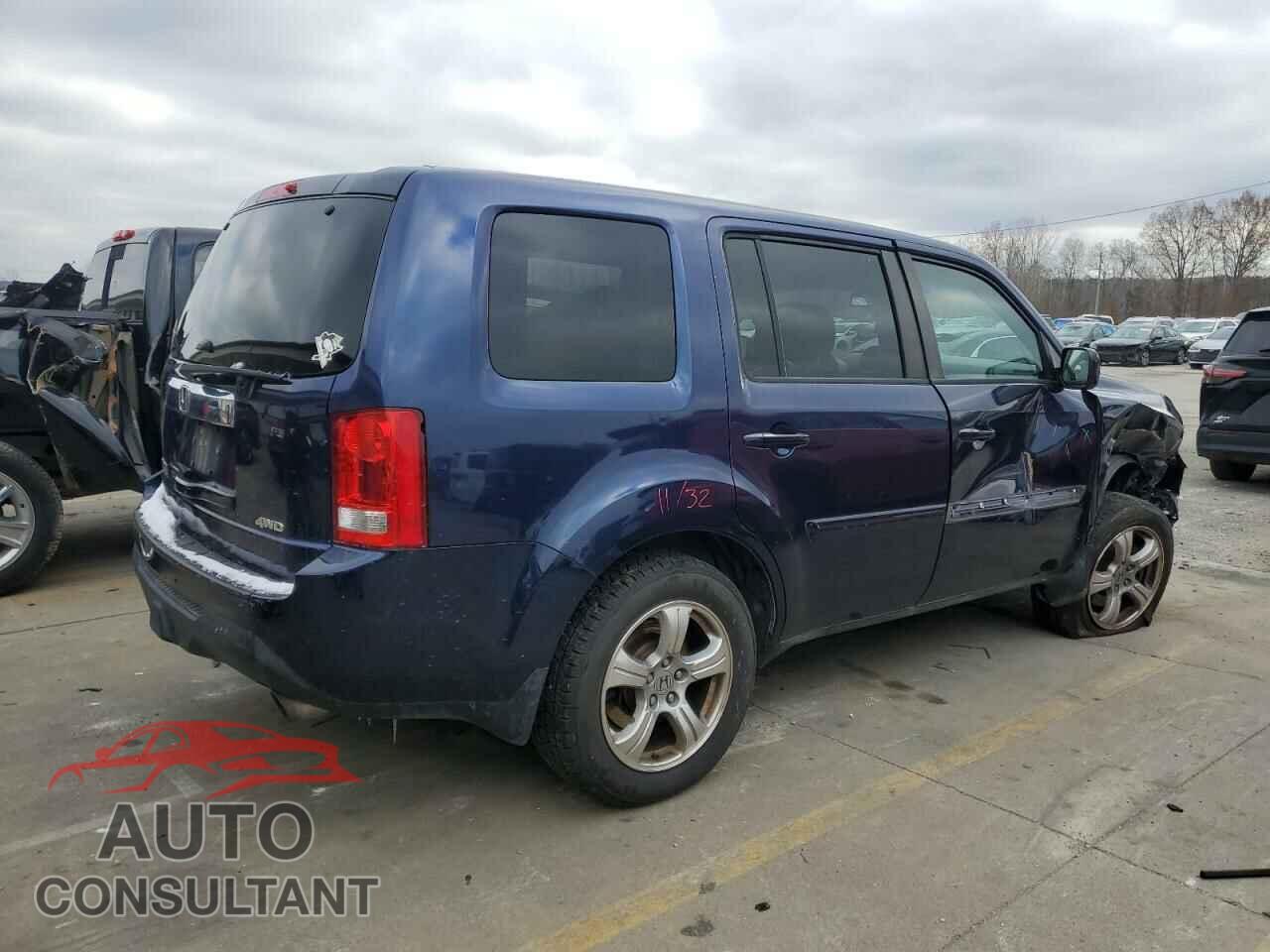 HONDA PILOT 2013 - 5FNYF4H70DB038863