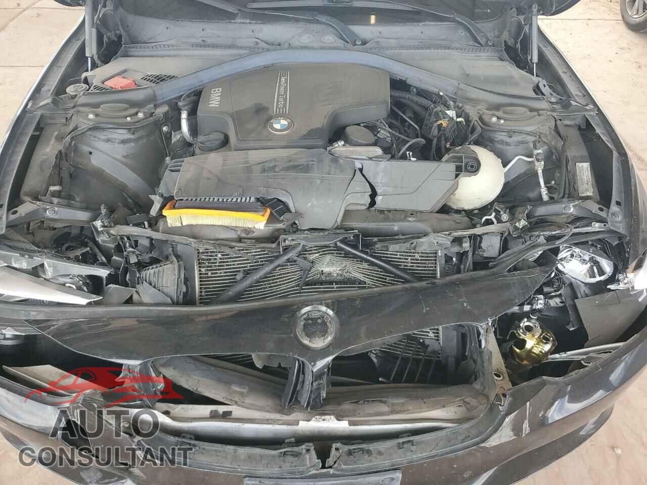 BMW 3 SERIES 2013 - WBA3C1C55DF437638