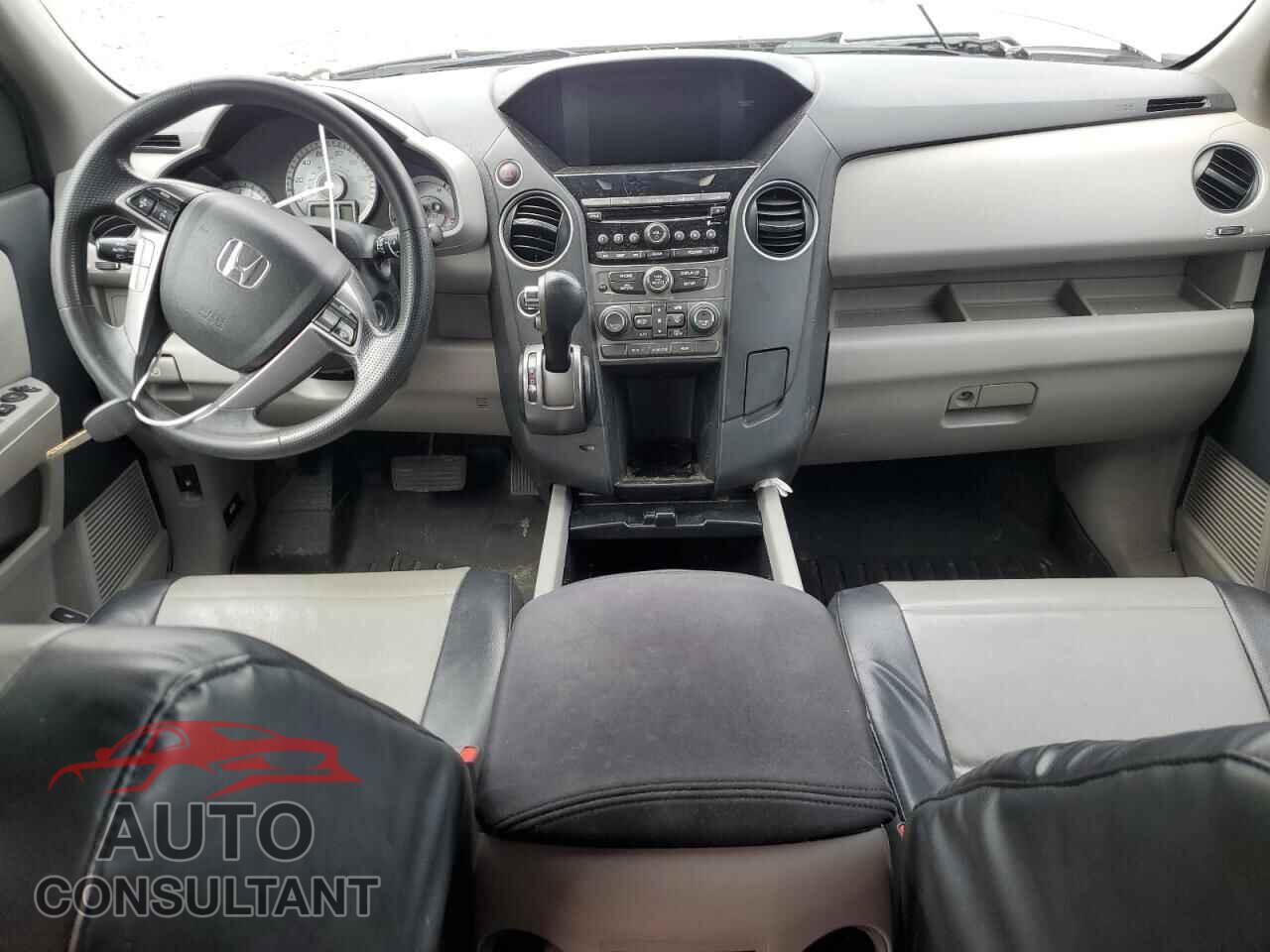 HONDA PILOT 2015 - 5FNYF4H41FB042557