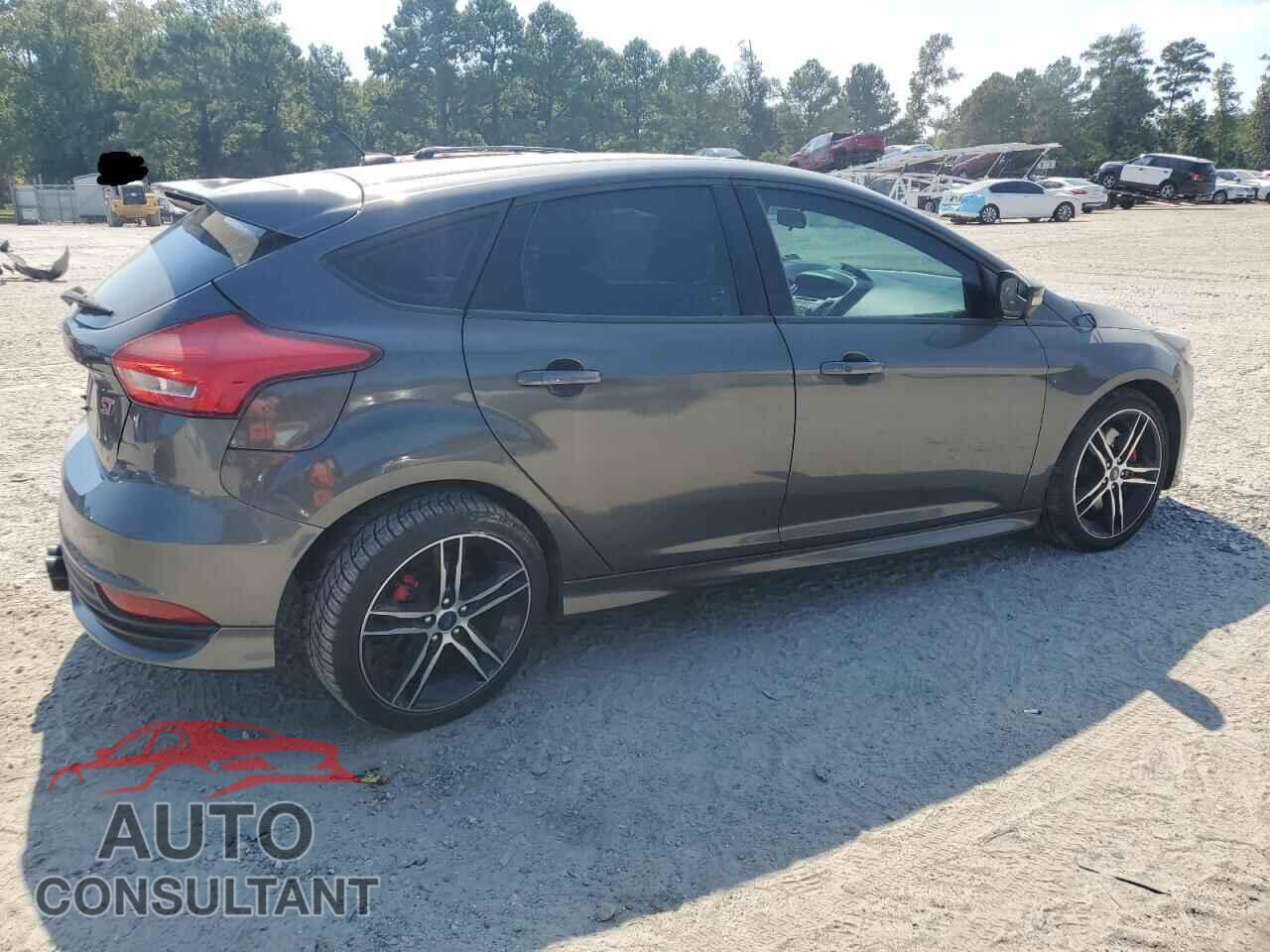 FORD FOCUS 2017 - 1FADP3L90HL262450