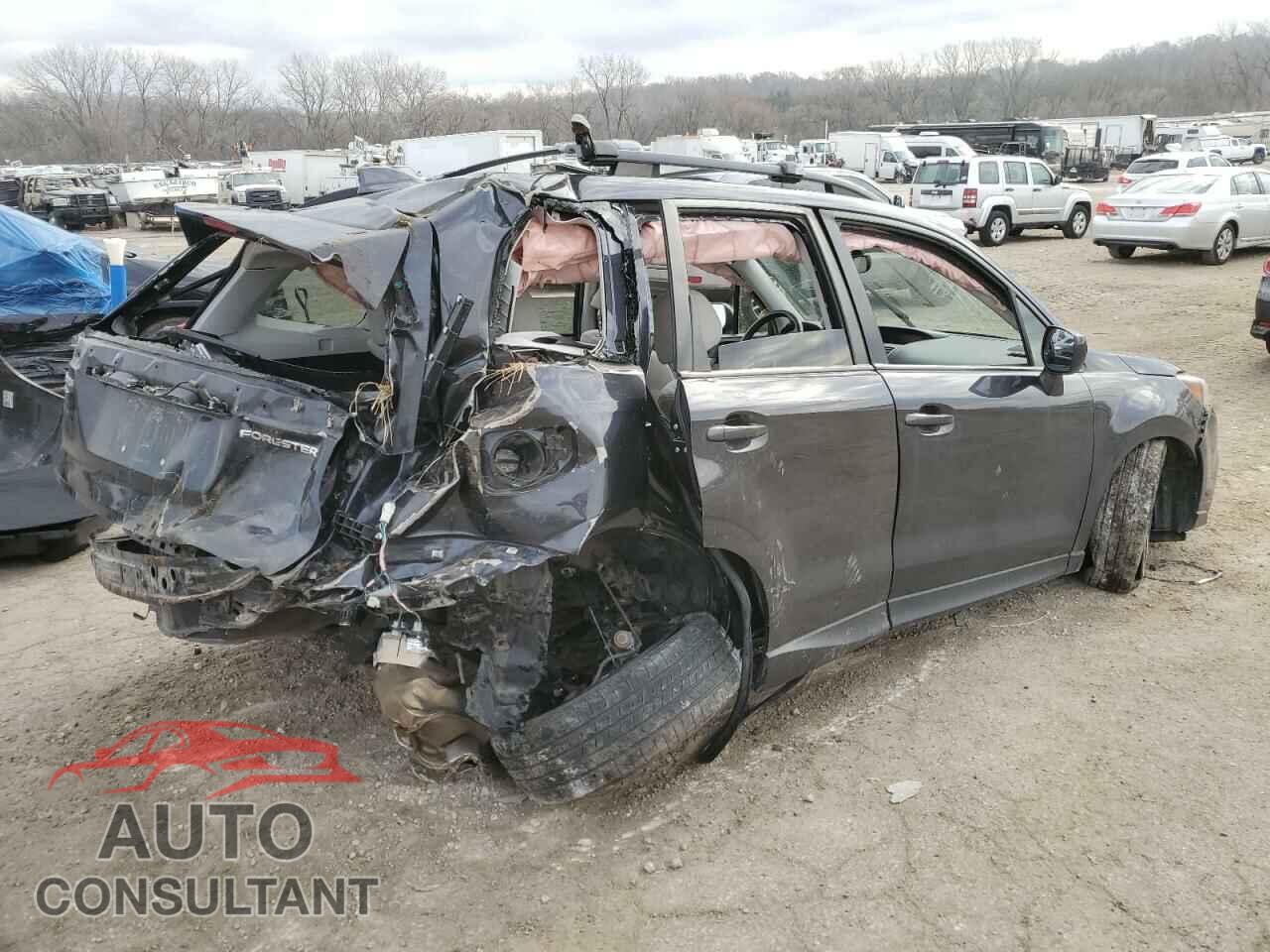 SUBARU FORESTER 2018 - JF2SJAEC3JH493014