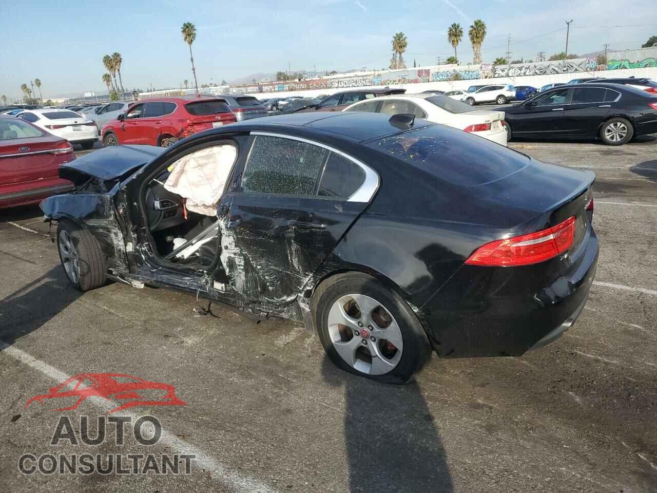 JAGUAR XE 2017 - SAJAR4BG6HA973242