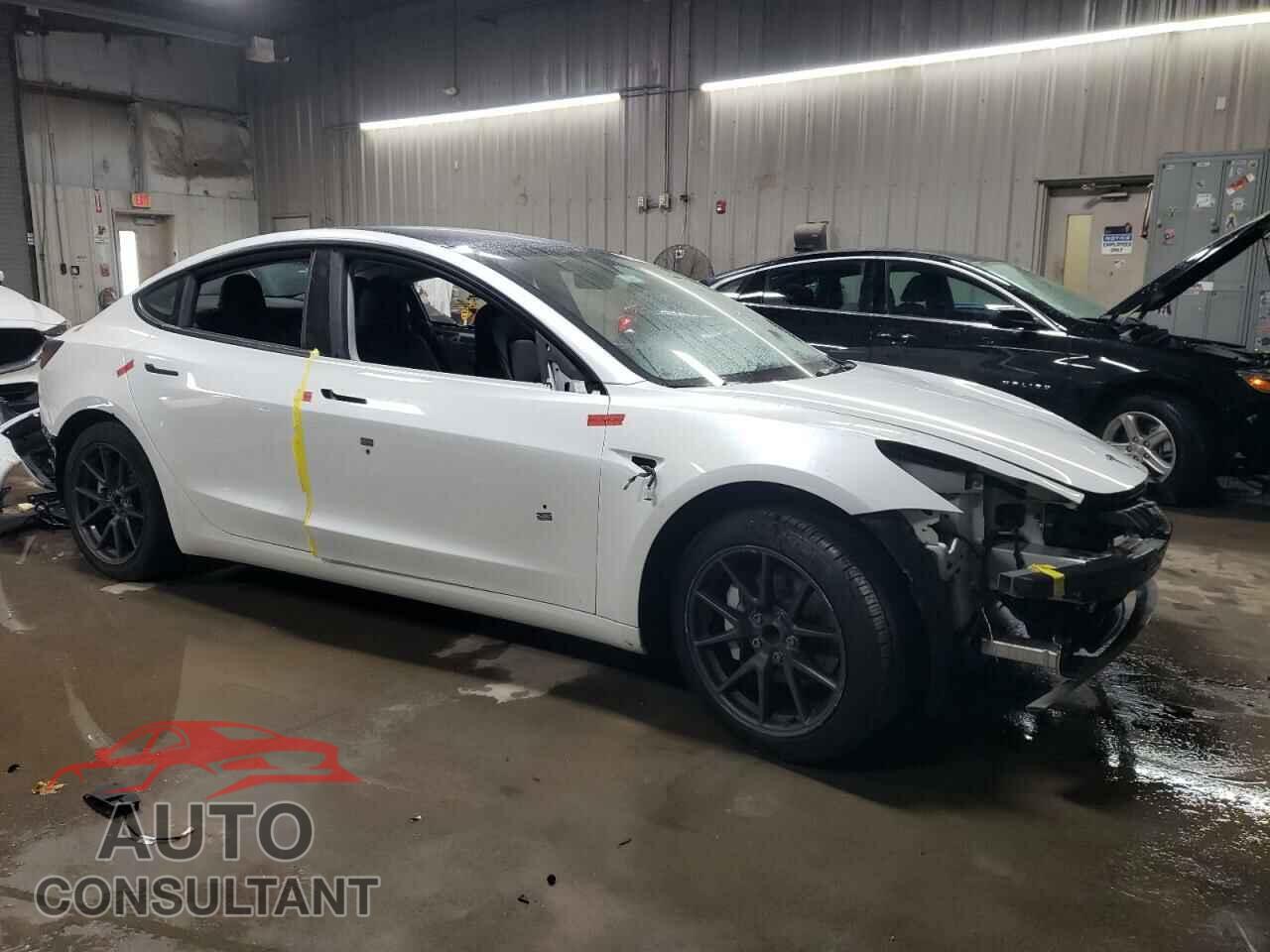 TESLA MODEL 3 2021 - 5YJ3E1EA1MF094547