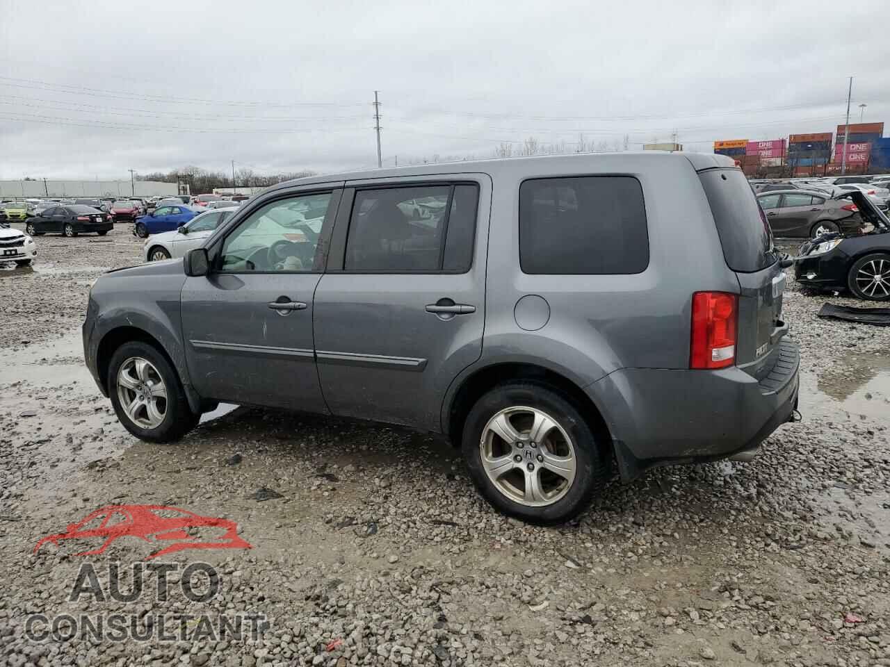 HONDA PILOT 2013 - 5FNYF4H49DB023526