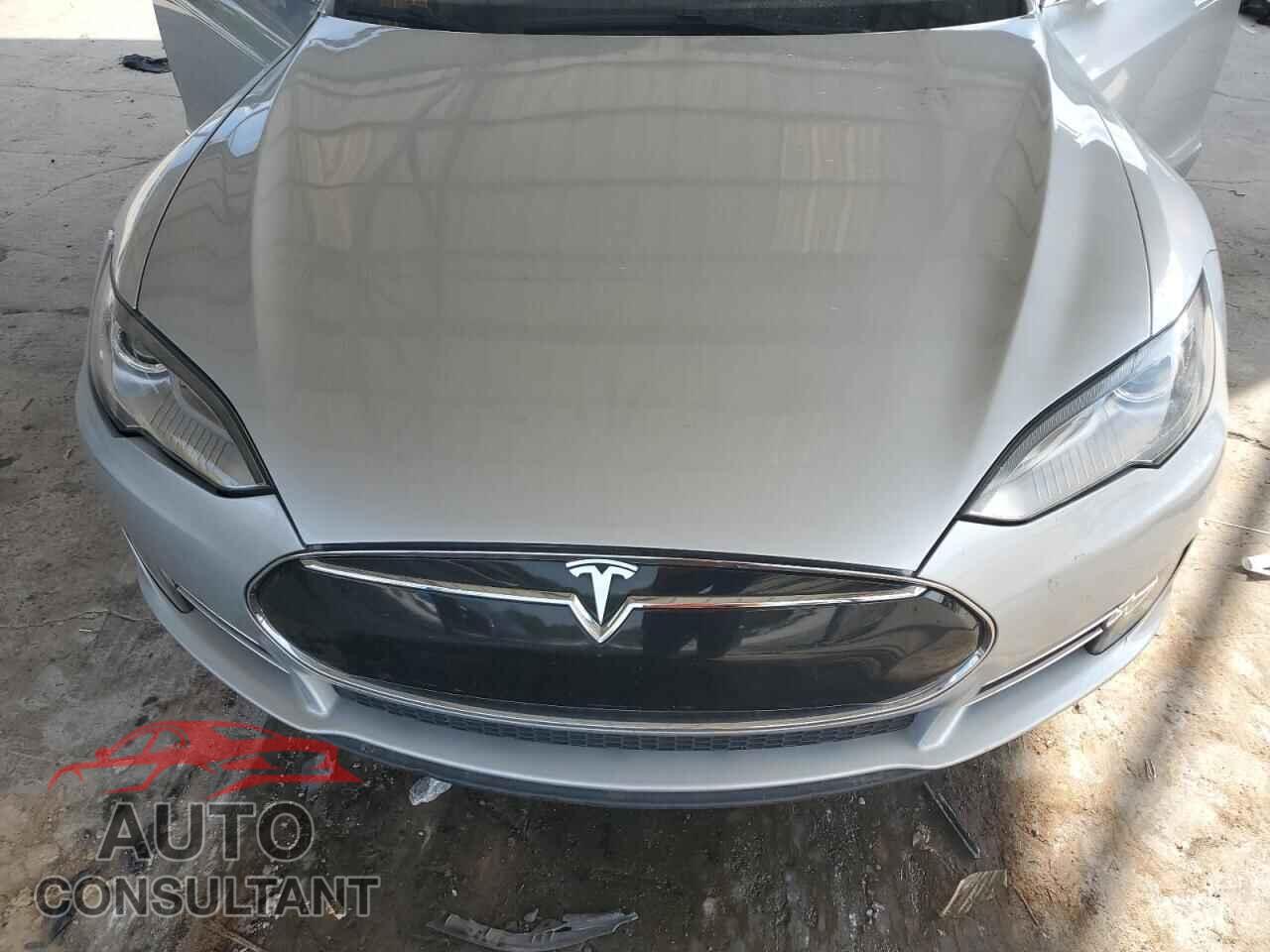 TESLA MODEL S 2013 - 5YJSA1CN9DFP26269