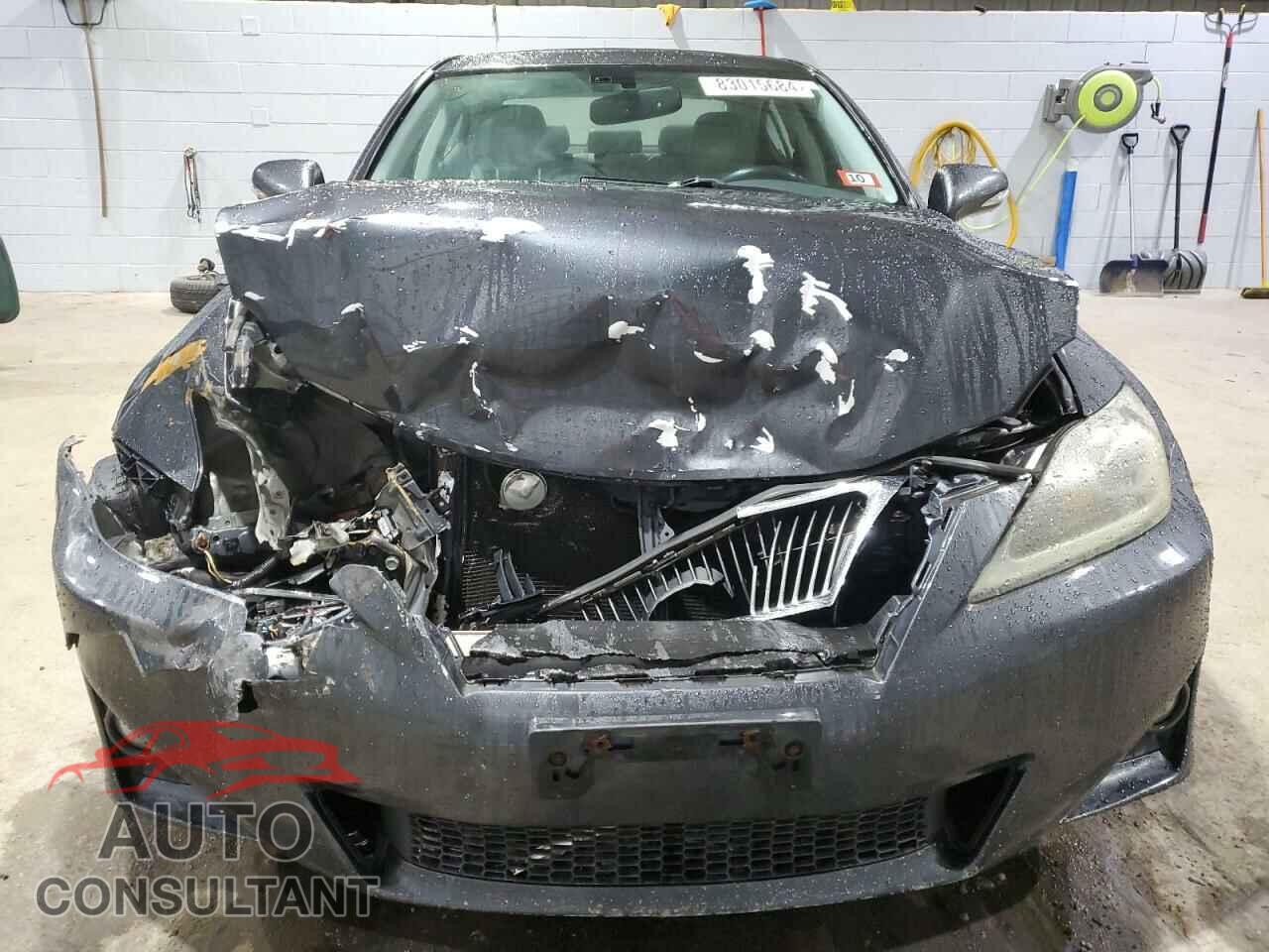 LEXUS IS 2011 - JTHCF5C29B5047442