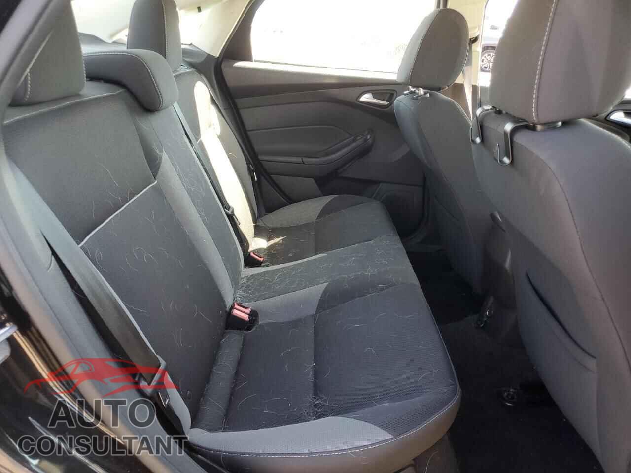 FORD FOCUS 2014 - 1FADP3F29EL214780