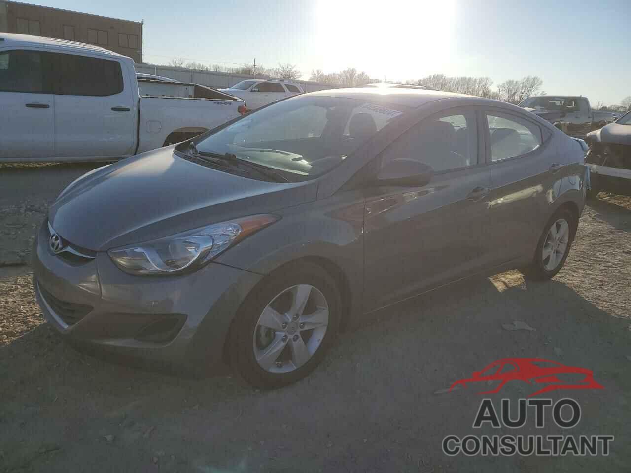 HYUNDAI ELANTRA 2013 - 5NPDH4AE7DH410573