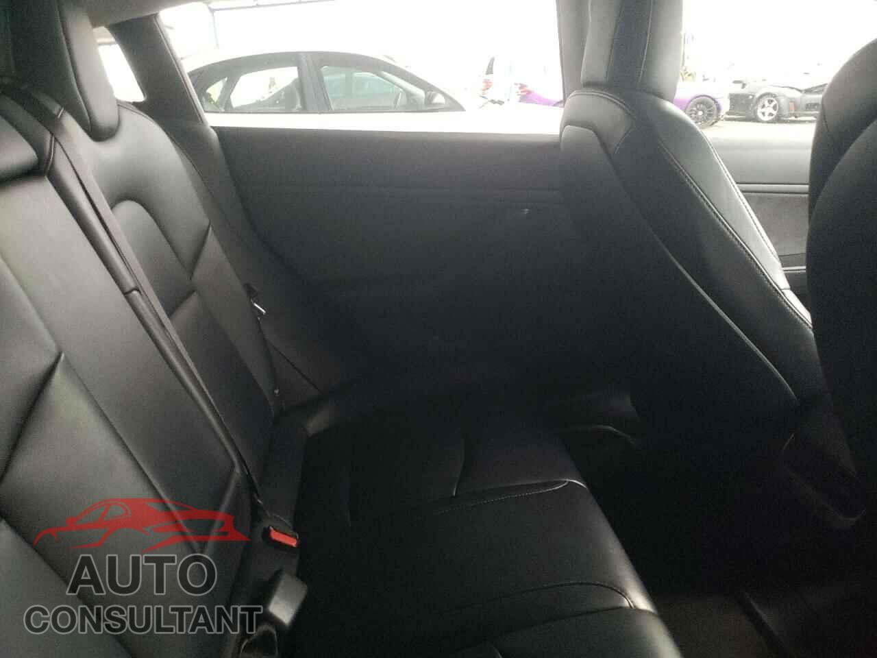 TESLA MODEL 3 2017 - 5YJ3E1EA6HF000930